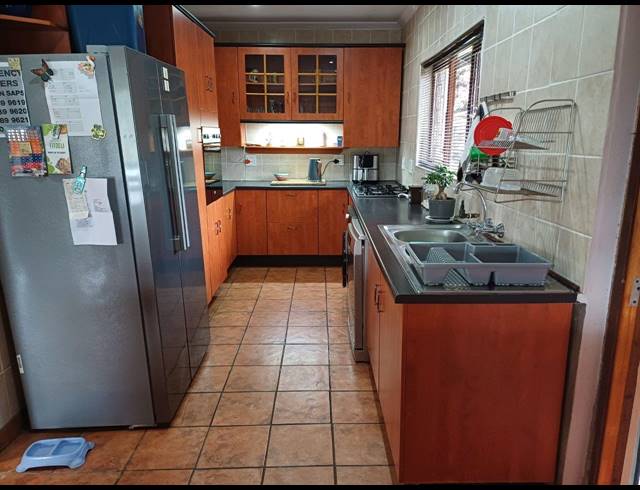 3 BEDROOM HOUSE FOR SALE IN ESCOMBE